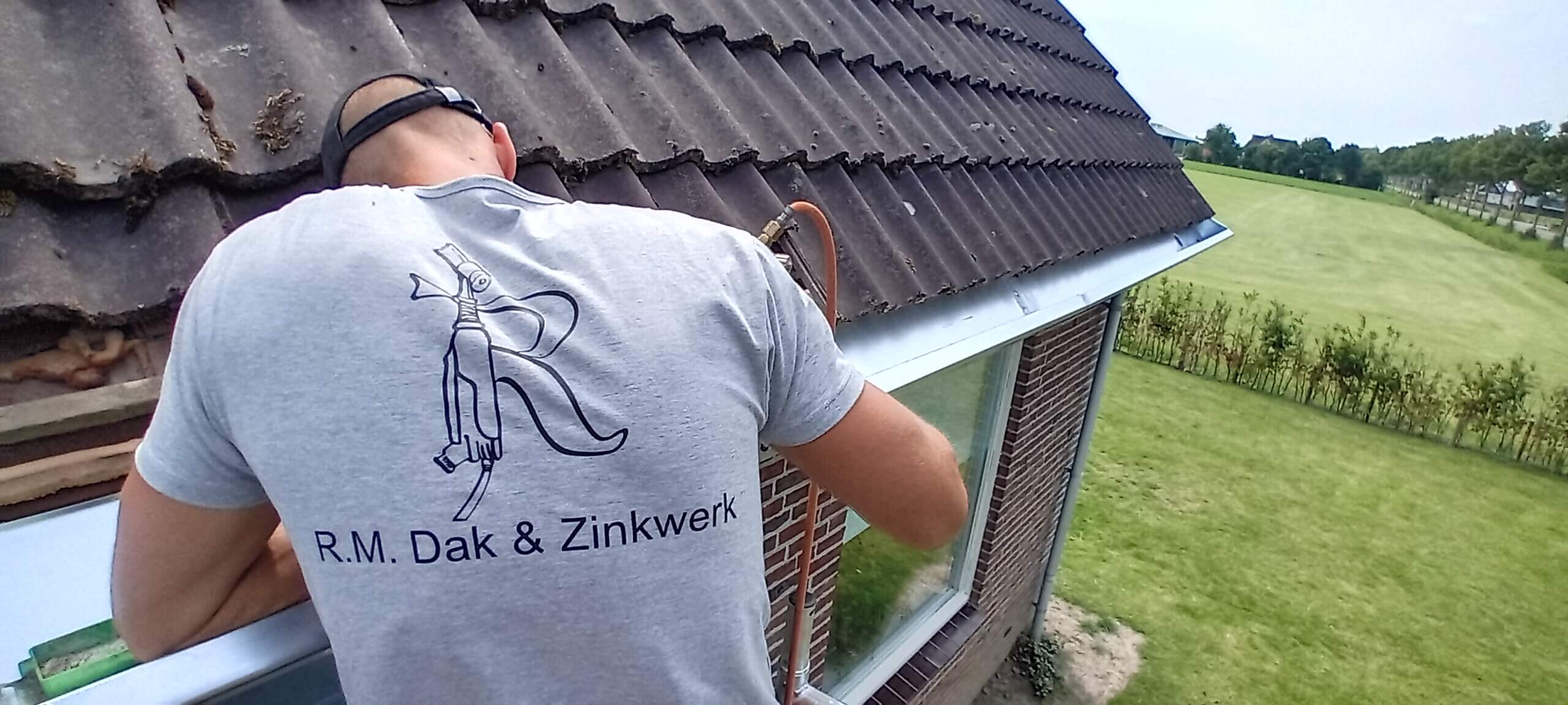 Zinken dakgoot vervangen Venhuizen